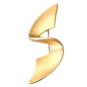 Vintage S Sarah Coventry Stamped Gold Tone Pin Brooch